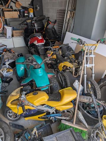 Lot brommers-dirtbike,aklasse beschikbaar voor biedingen
