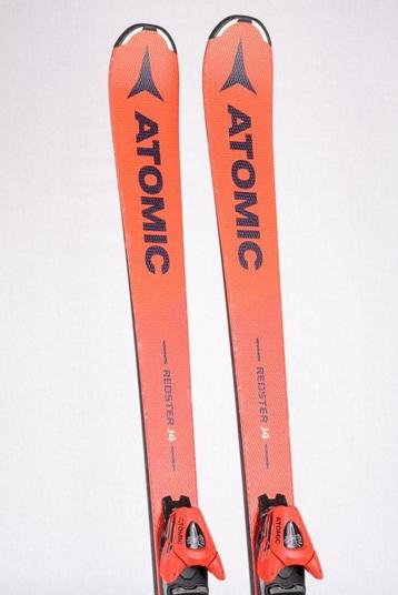 Skis pour enfants de 130 cm ATOMIC REDSTER J4, woodcore + At, Carving, Skis, Utilisé, Atomic