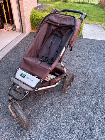Mountain buggy + mand + slaapzak + regenhoes, Enlèvement, Utilisé, Autres marques, Dossier réglable
