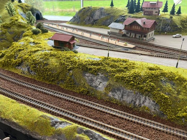 Volledige digitale modelbaan met 6 locs en wagons, Hobby en Vrije tijd, Modeltreinen | N-Spoor, Gebruikt, Treinset, Gelijkstroom