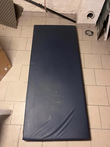 Matelas avec housse  medical, Enlèvement, Utilisé