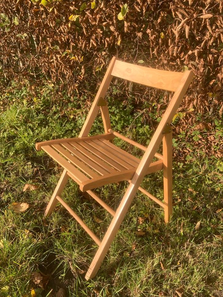 houten klapstoelen te huur wedding chair, Hobby en Vrije tijd, Feestartikelen | Verhuur, Gebruikt, Ophalen