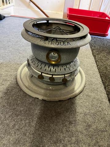 Vintage Petrolea Petroleumstel – Industrieel / Retro Decorat beschikbaar voor biedingen