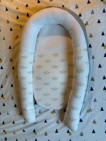 Réducteur de lit bébé Doomoo Cocoon beschikbaar voor biedingen