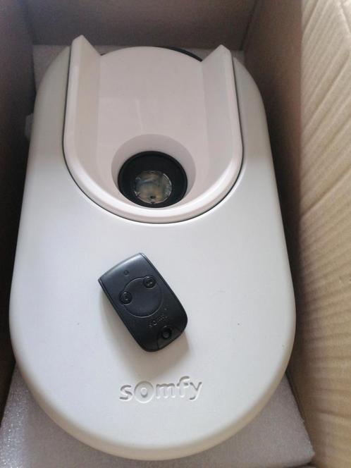 Somfy dexxo optimize rts garage poortmotorisatie, Doe-het-zelf en Bouw, Overige Doe-Het-Zelf en Bouw, Ophalen