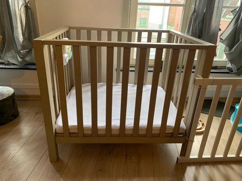 Parkje/box in hout van TWF, Kinderen en Baby's, Babyparken, Gebruikt, Rechthoekig, In hoogte verstelbaar, Boxkleed, Ophalen
