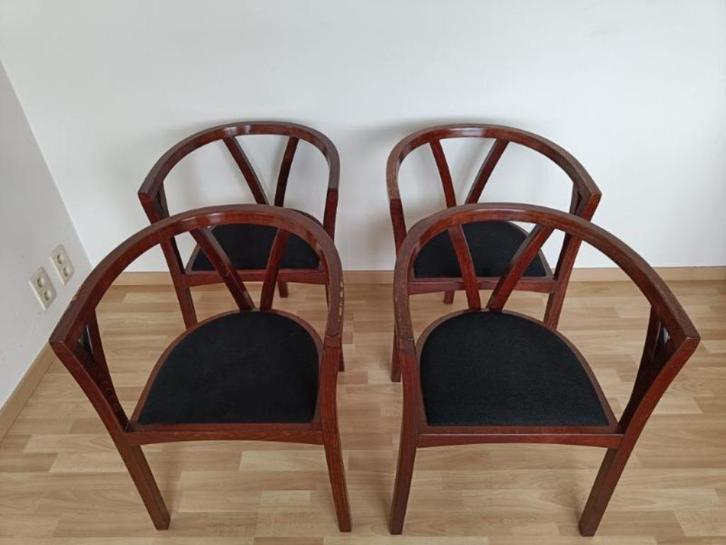 stoel, Huis en Inrichting, Stoelen, Zo goed als nieuw, Vier, Hout, Bruin, Ophalen