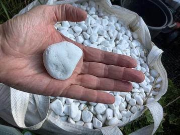 Cailloux interieur exterieur marbre blanc à donner beschikbaar voor biedingen