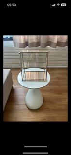 Kleine mooie vitrine met gouden touch + tafeltje, Ophalen