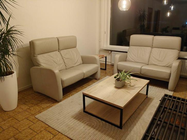 Tweemaal leren tweezit merk Willi Schillig, Huis en Inrichting, Zetels | Zetels, Zo goed als nieuw, Rechte bank, Tweepersoons