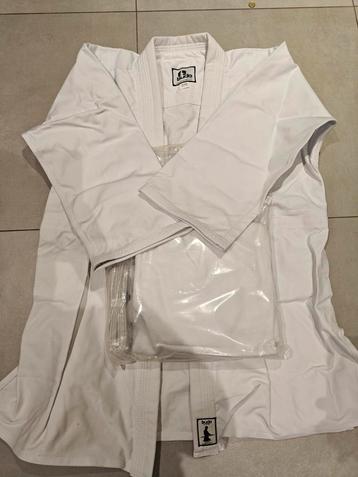Aikido pak NIEUW!! beschikbaar voor biedingen