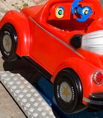 Leuke kiddy “race auto” beschikbaar voor biedingen