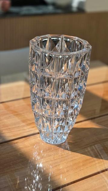 Diamond vaas 28cm beschikbaar voor biedingen