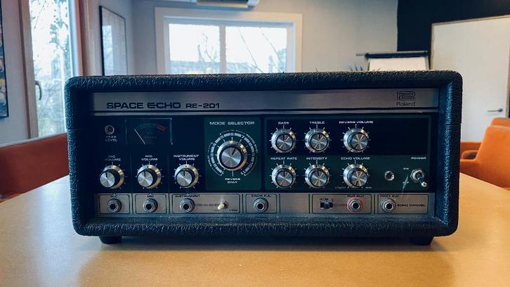 Roland Space Echo RE-201 - tape echo, Muziek en Instrumenten, Effecten, Zo goed als nieuw, Delay of Echo, Ophalen of Verzenden