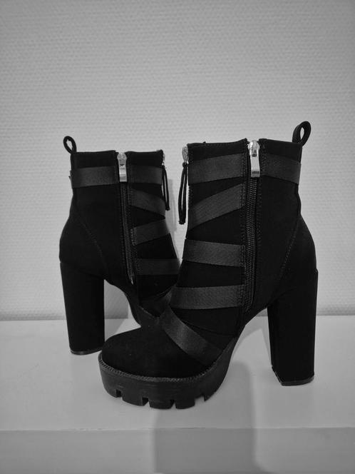 Super stoere zwarte hakken, Kleding | Dames, Schoenen, Zo goed als nieuw, Ophalen of Verzenden