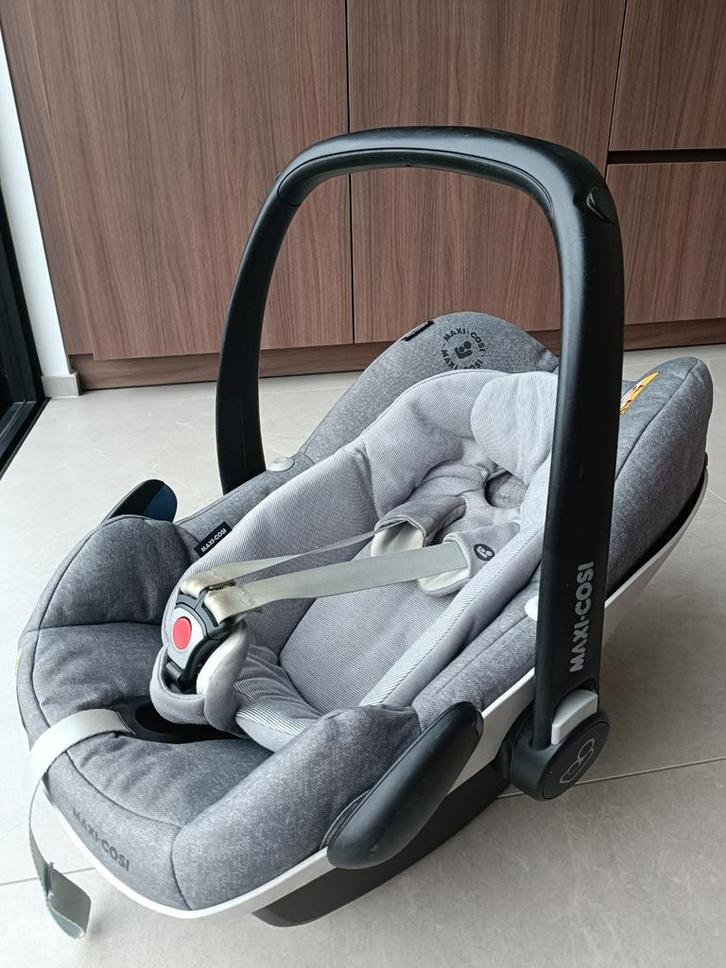 Maxi-Cosi Pebble Plus Soft Grey, Kinderen en Baby's, Autostoeltjes, Zo goed als nieuw, Maxi-Cosi, Ophalen
