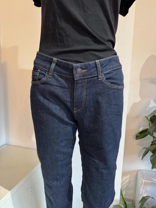 Dark blue straight jeans Esprit (W27 L34), Kleding | Dames, Spijkerbroeken en Jeans, Zo goed als nieuw, W28 - W29 (confectie 36)