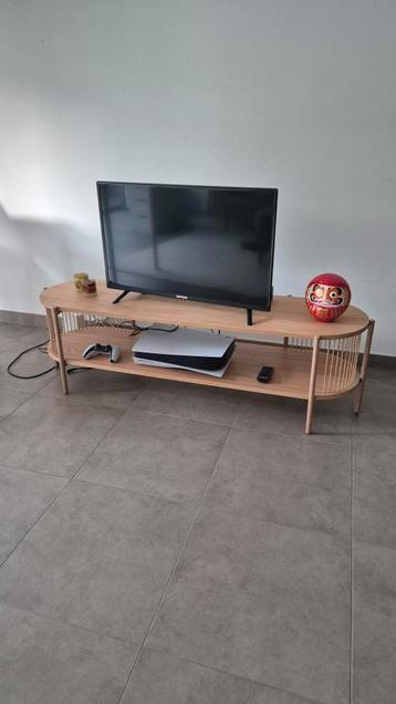 Sneslev TV-meubel beschikbaar voor biedingen