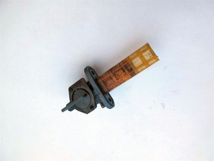 Kawasaki GPz750 benzinekraan GPz 750 benzine brandstof kraan, Motoren, Onderdelen | Kawasaki, Gebruikt, Ophalen of Verzenden