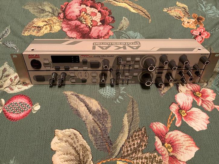 Filtre stéréo Akai MFC-42 et Ensoniq DP/4 (DP4, DP-4), Musique & Instruments, Effets, Enlèvement ou Envoi