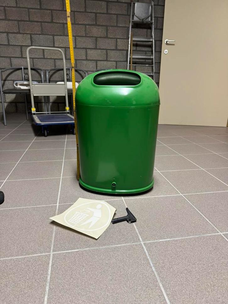 Buiten afvalbak staal 45l met bijhorende sleutel en paal, Diversen, Overige Diversen, Gebruikt, Ophalen