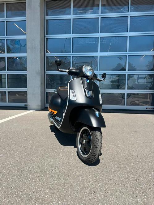 Vespa GTS Super Sport 125 - LeoVinci - Rijbewijs B, Motoren, Motoren | Piaggio, Particulier, Super Sport, 11 kW of minder, Ophalen
