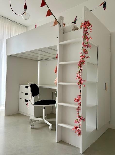 Voledige kinderkamer met bureau, Enfants & Bébés, Chambre d'enfant | Chambres d'enfant complètes, Comme neuf, Fille, Enlèvement