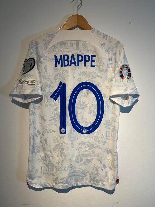 Frankrijk 2022 uitshirt Kylian Mbappe #10, Sport en Fitness, Voetbal, Nieuw, Shirt, Maat M, Verzenden