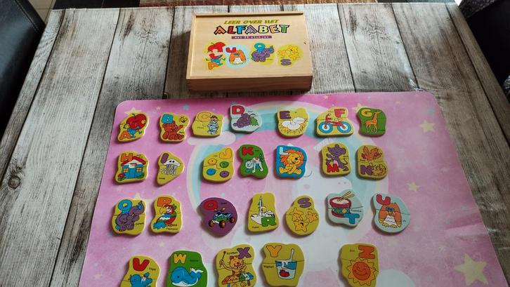 Houten puzzels van het alfabet, Kinderen en Baby's, Speelgoed | Kinderpuzzels, Gebruikt, 6 maanden tot 2 jaar, 10 tot 50 stukjes