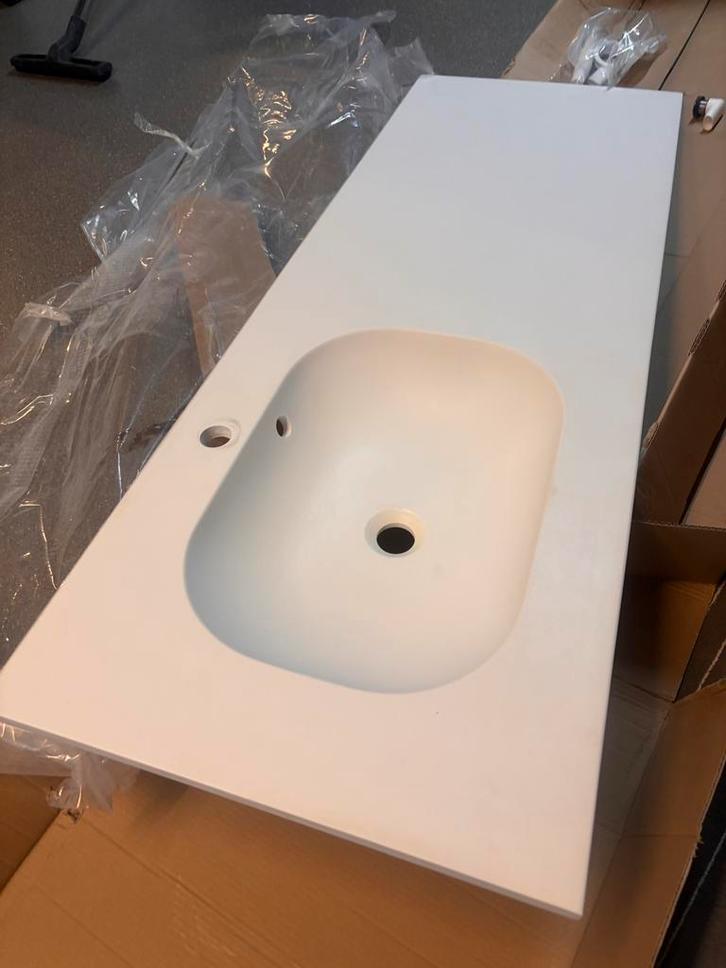 Tablet met geintegreerde waskom. 140x50cm, Huis en Inrichting, Badkamer | Badkamermeubels, Zo goed als nieuw, Wasbak of Wastafel