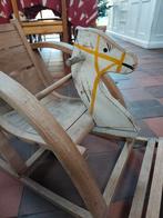 Cheval à bascule années 50, Enlèvement