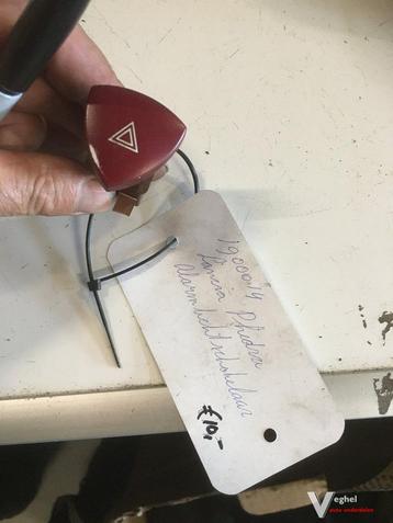 Lancia Phedra Alarmlichtschakelaar beschikbaar voor biedingen