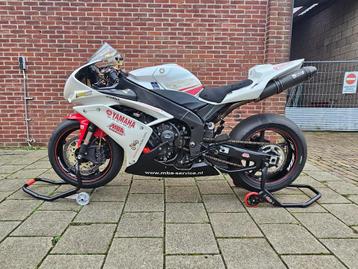 Yamaha R1 2008 circuitmotor beschikbaar voor biedingen