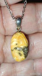 Pendentif en ambre naturelle de la Lituanie, Neuf, Enlèvement ou Envoi, Autres couleurs, Avec pierre précieuse