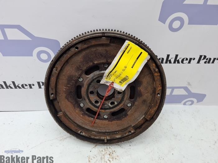 Volant moteur d'un Audi A4, Autos : Pièces & Accessoires, Moteurs & Accessoires, Audi, Utilisé, 3 mois de garantie