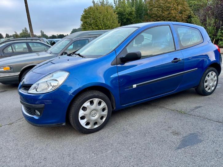 Clio 1.2 ess met een autopas van 37.000 km en klaar, Auto's, Renault, Bedrijf, ABS, Airbags, Boordcomputer, Elektrische ramen