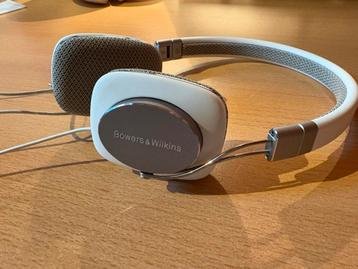 Bowers & Wilkins P3 (Wit, Zilver) + Case beschikbaar voor biedingen