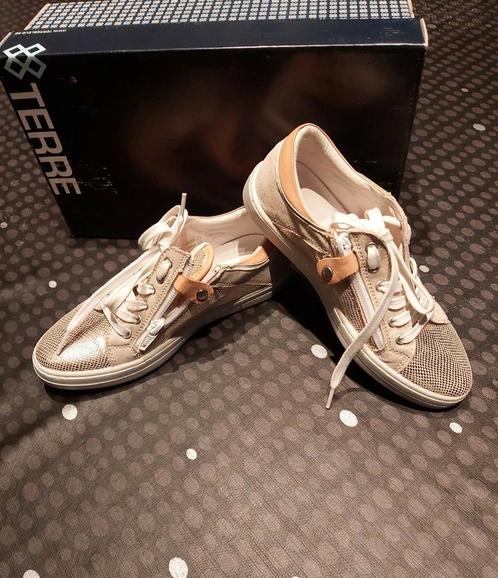 Splinternieuwe kinderschoentjes van het merk Terre Bleue mat, Kinderen en Baby's, Kinderkleding | Schoenen en Sokken, Nieuw, Schoenen