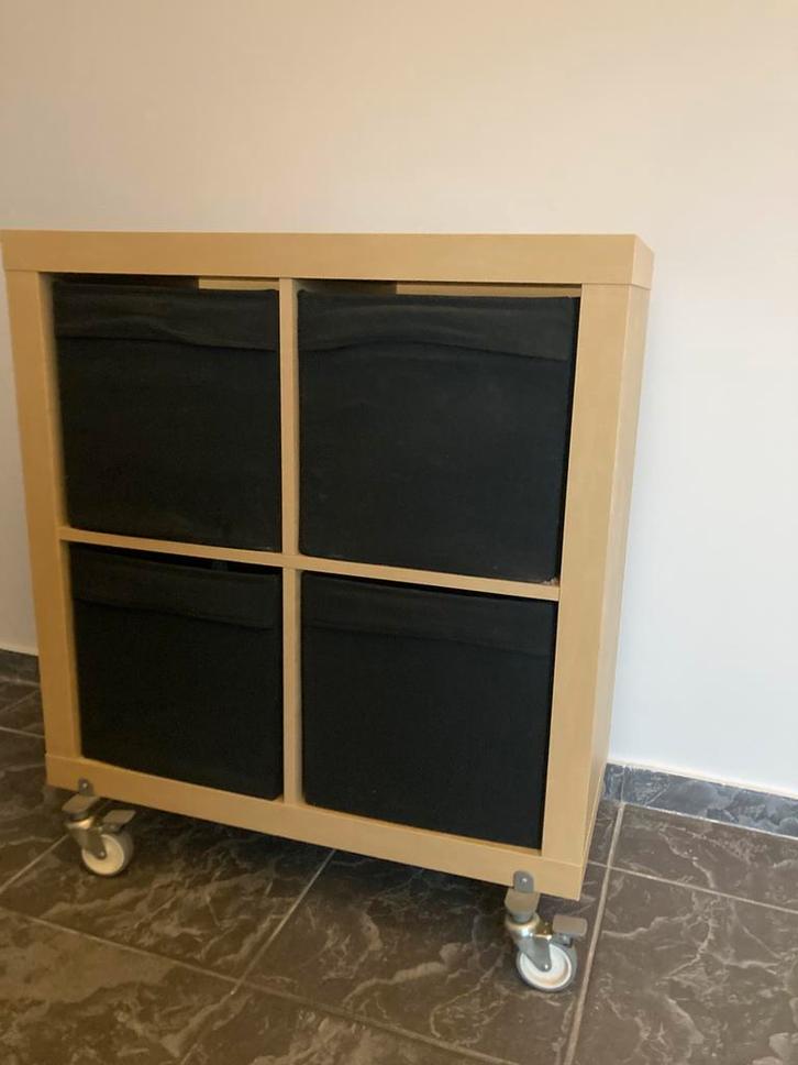 KALLAX kast ikea 4 vakken, Maison & Meubles, Armoires | Armoires murales, Comme neuf, Enlèvement