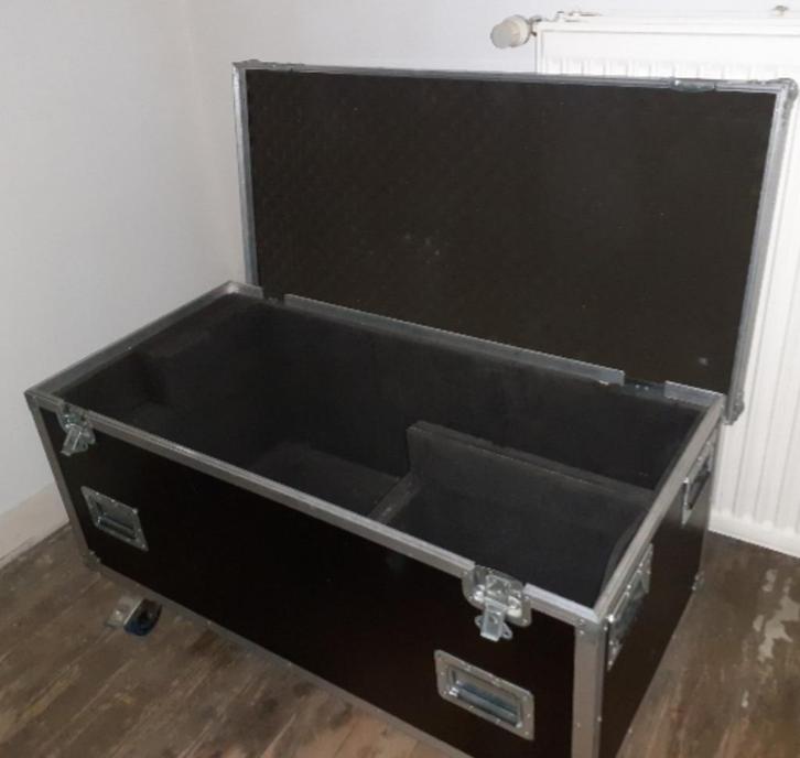 Uccle BRUXELLES coffre type Flightcase Roadinger, Musique & Instruments, Boîtiers & Valises, Utilisé, Autres instruments, Flight case
