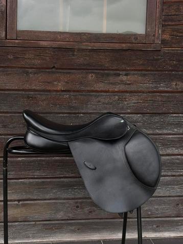 Selle de saut, catégorie de prix bas à moyen, Enlèvement, Obstacle