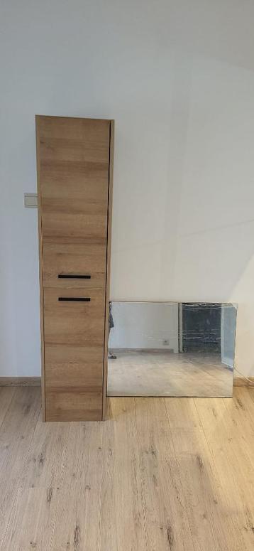 nieuw kolomkast met spiegel beschikbaar voor biedingen