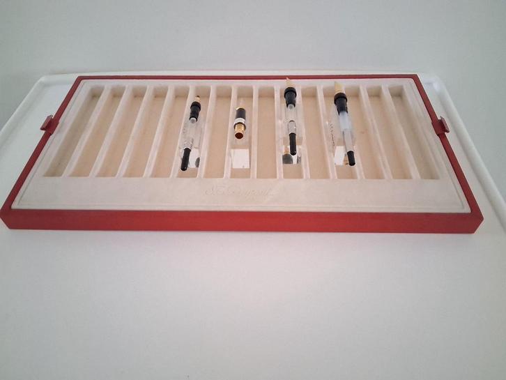 Dupont Vulpen - Penpunten 4X 750 18K Goud +Standaardjes., Verzamelen, Rookartikelen, Aanstekers en Luciferdoosjes, Zo goed als nieuw