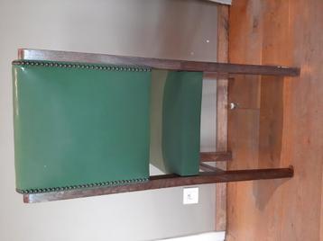 Chaises en skaï vert, Enlèvement, Comme neuf