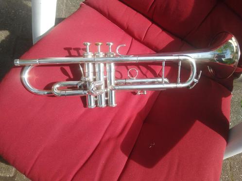 King silver flair 2055T trompet, Muziek en Instrumenten, Blaasinstrumenten | Trompetten, Zo goed als nieuw, Trompet in si bemol