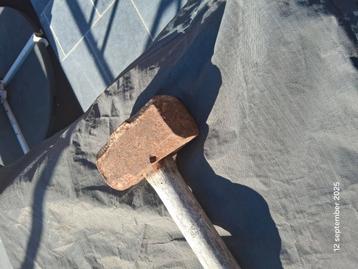 Zware hamer beschikbaar voor biedingen