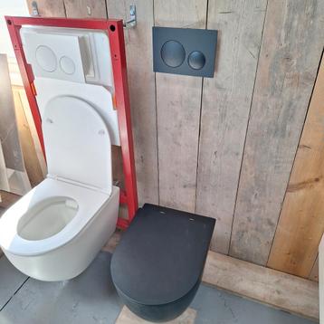 SALE wandcloset Mat zwart compleet met inbouwreservoir Maro beschikbaar voor biedingen