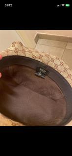 Bonnet Gucci taille M, Enlèvement