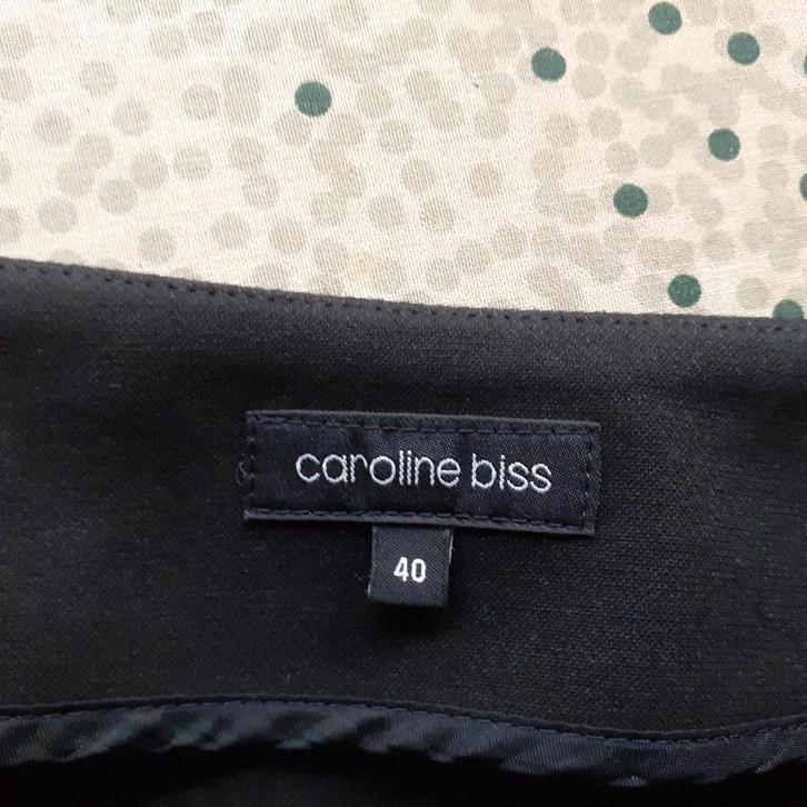 CAROLINE BISS Gitzwarte uitgeschuinde rok Maat 40 Prijs: € 6, Kleding | Dames, Rokken, Zo goed als nieuw, Maat 38/40 (M), Zwart
