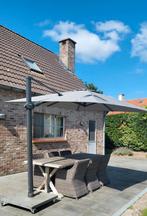 Parasol van JARDINICO met zeer zware voet en beschermhoes, Ophalen, Zo goed als nieuw